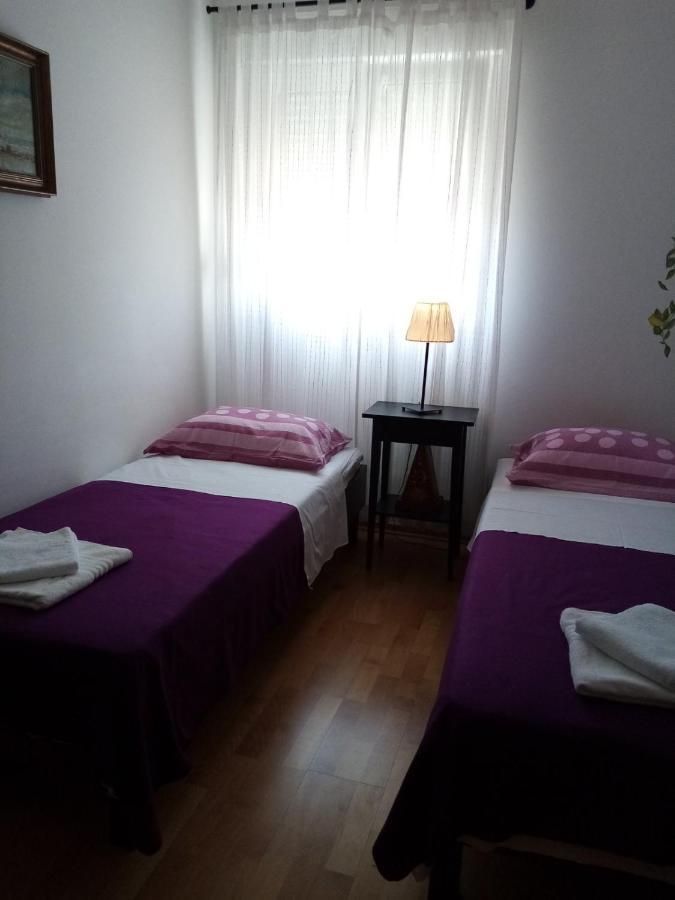 Apartman Mikola With Sea View Trogir Eksteriør bilde